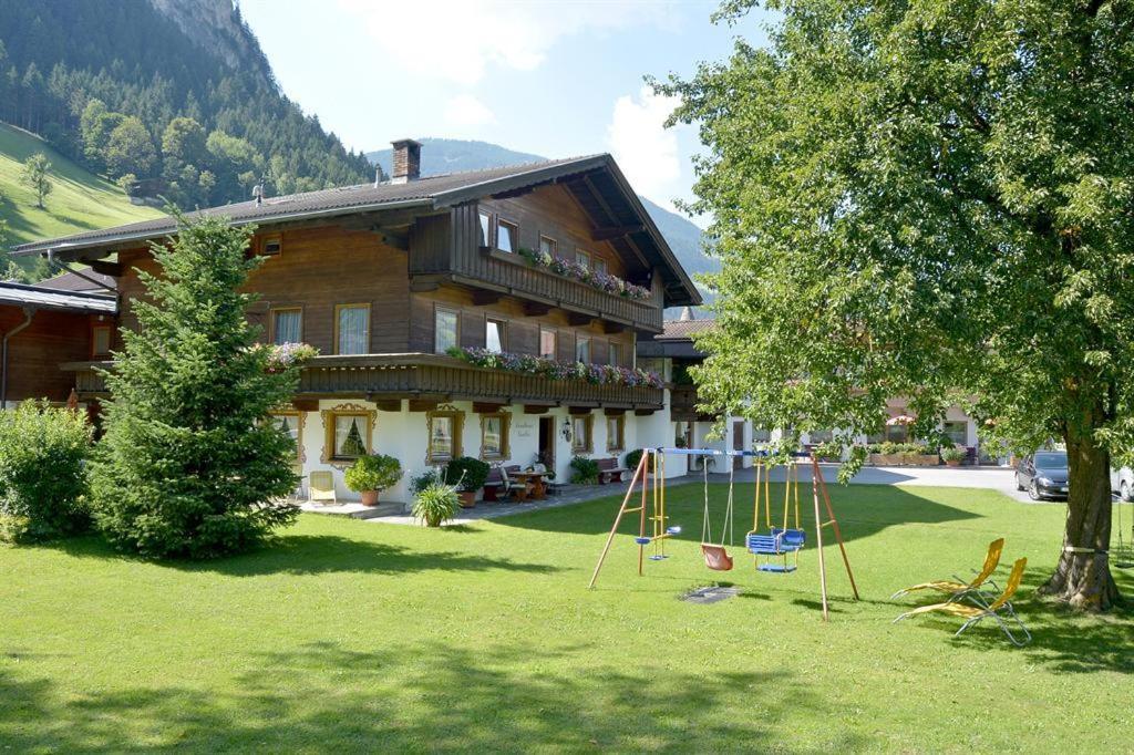 Landhaus Gredler Mayrhofen Exterior foto