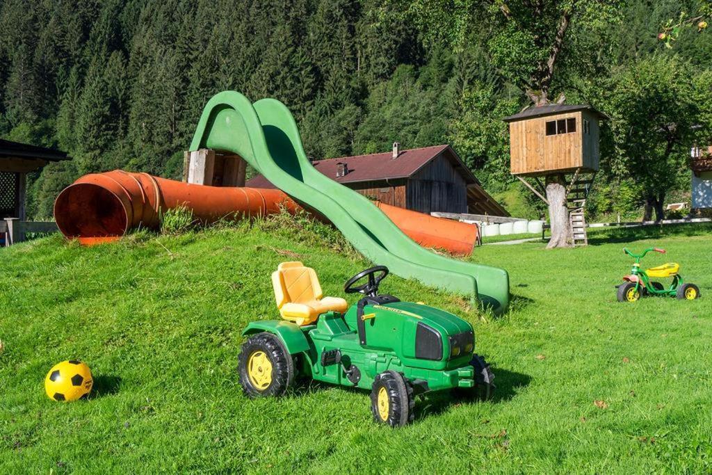 Landhaus Gredler Mayrhofen Exterior foto