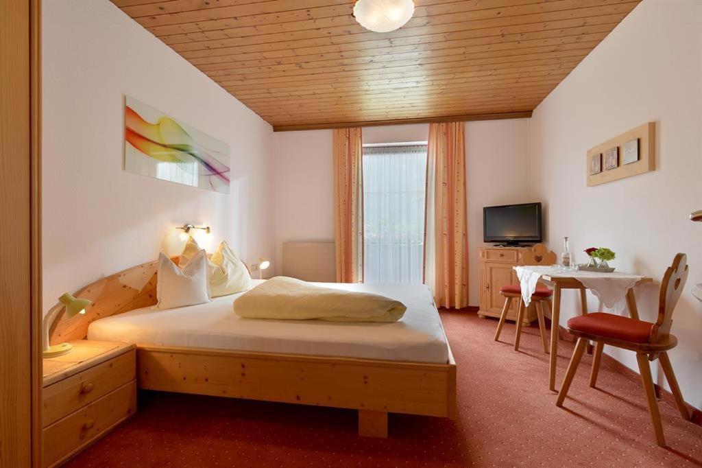 Landhaus Gredler Mayrhofen Exterior foto